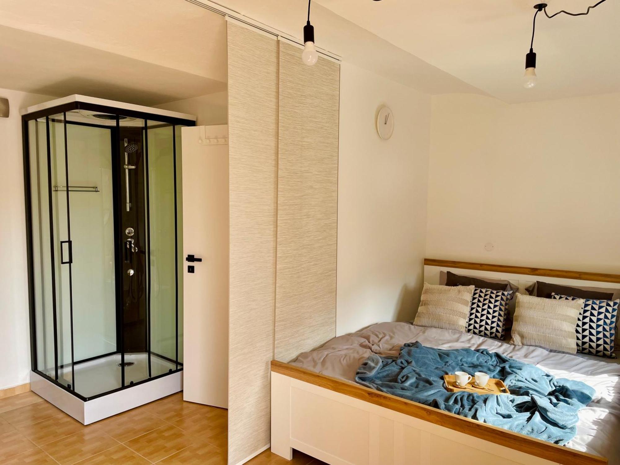 Apartment M.f. *
