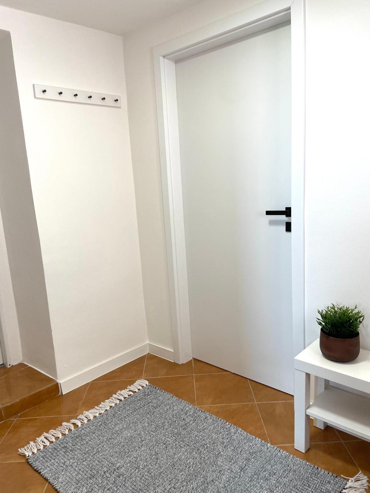 M.f. Apartment *